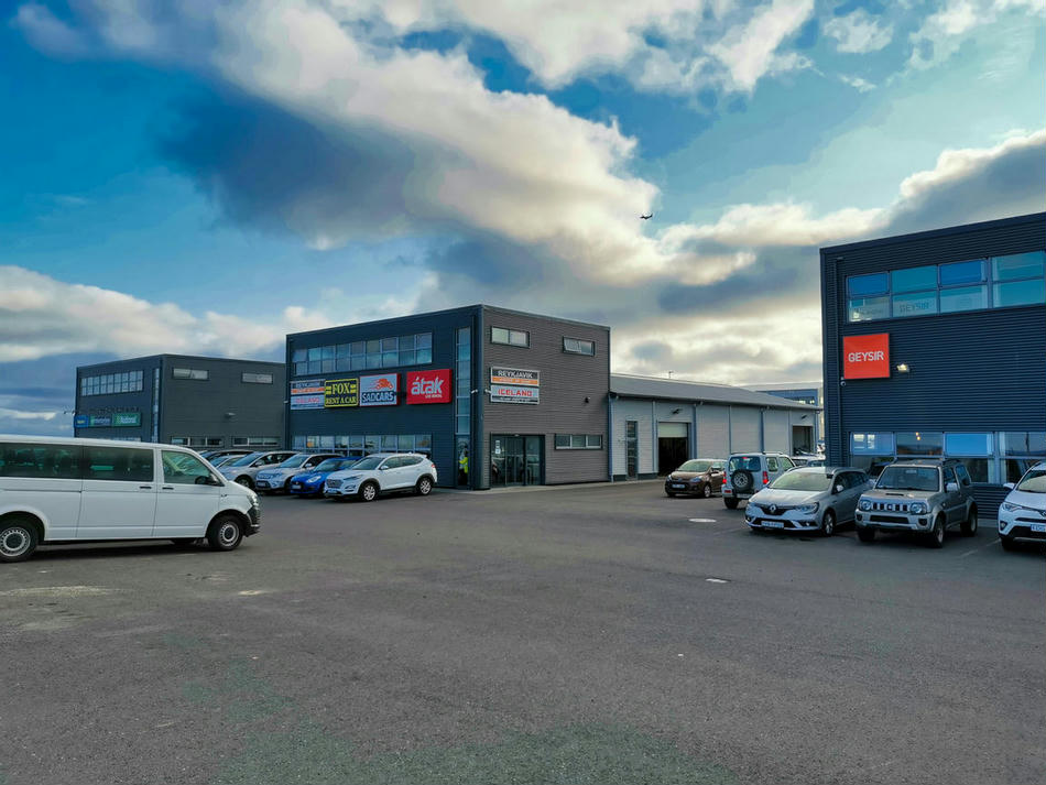 An & Abreise + Mietwagen · Island